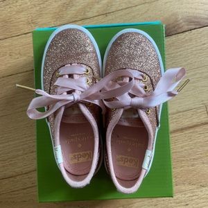 COPY - Girls size 6t dusty rose Keds.